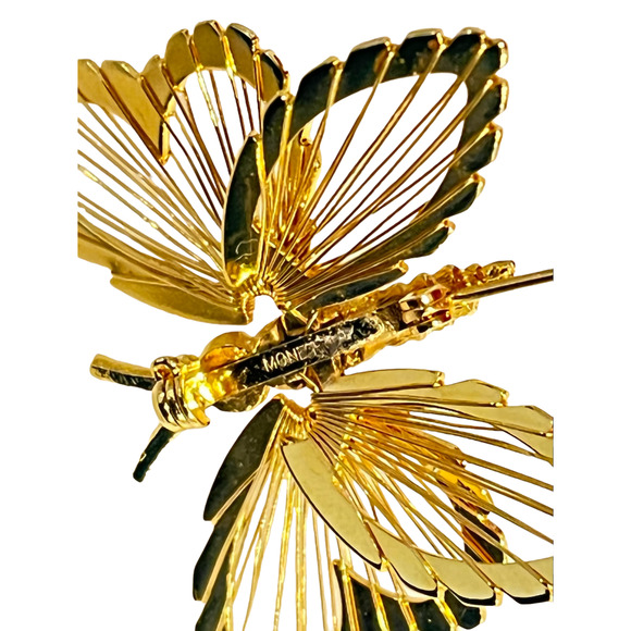 Monet Gold Butterfly Brooch 1.75" Wire Open Metalwork Signed Pin Bouncy Wing Vtg - Picture 12 of 12